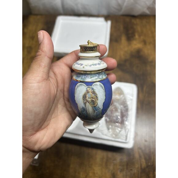 VTG Bradford Editions- 3rd Set In "Symphony of Angels" Collection Ornaments COA - Picture 5 of 16